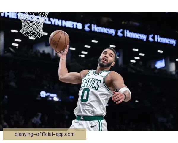 塔图姆复出后火力全开三节狂砍23分11板9助3断球队11胜2负展现统治力